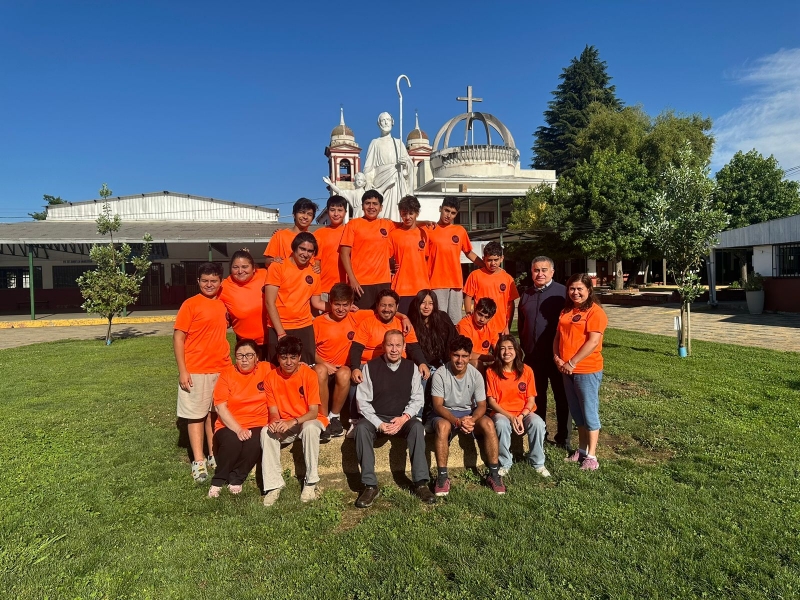 Jóvenes de la Comunidad Misionera en Linares